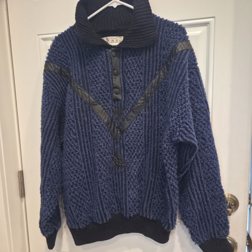Vintage Tradition Trends Mens Sweater Blue And Black With Leather Accents Size M